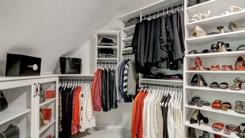 Incorporating-Smart-Storage-Solutions-into-Your-Custom-Closet