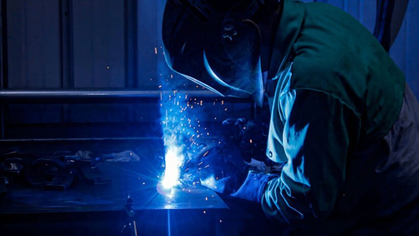 A Complete Guide to Industrial Laser Welders and Their Applications