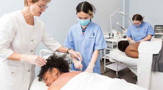From-Classroom-to-Clinic-What-Happens-After-You-Learn-Medical-Aesthetics-in-Toronto