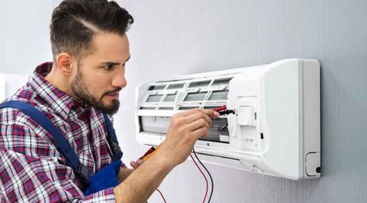 How-to-Troubleshoot-Common-AC-Problems-When-Calling-a-Technician